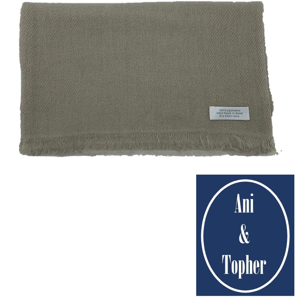 100% Cashmere Scarf NWT - Picture 10 of 11